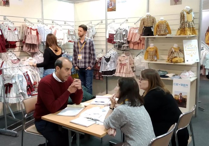 Extenda Nota Para Hoy: Casi Una Decena De Firmas De Moda Infantil Muestran Sus Diseños En La Feria Indx Kidswear En Reino Unido Con Extenda