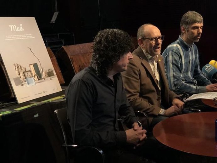 Jaume Rutllant, en el centro junto al técnico de cultura Xavi Roma (izquierda) y Antoni Gorgues (derecha).
