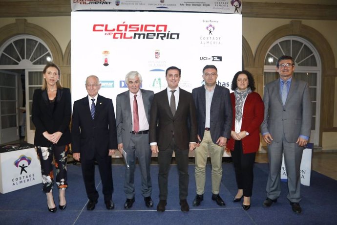 Presentación de La Clásica ciclista de Almería