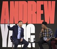 Los precandidatos Andrew Yang y Michael Bennet abandonan la carrera demócrata hacia la Casa Blanca