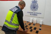 Detenido un vecino de Motril (Granada) acusado de estafar mediante la compraventa online de móviles
