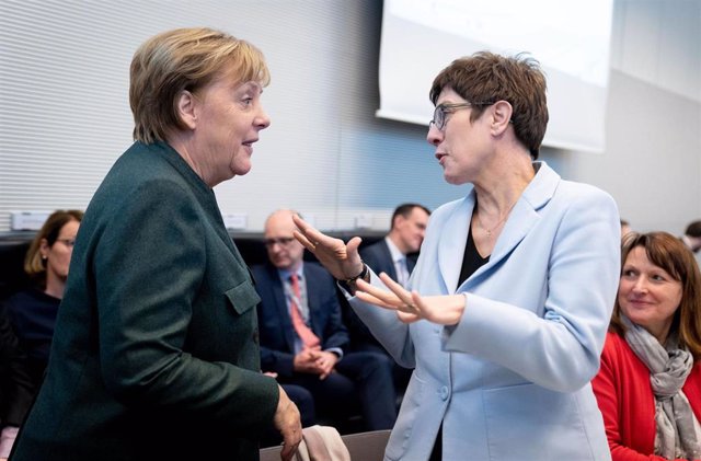 Angela Merkel y Annegret Kramp-Karrenbauer