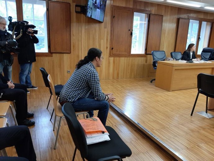 Juicio en Lugo a un vecino de Foz acusado de intentar matar a su ex y a un hijo de esta.