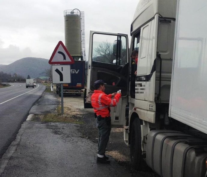 Imagen de un policía foral.