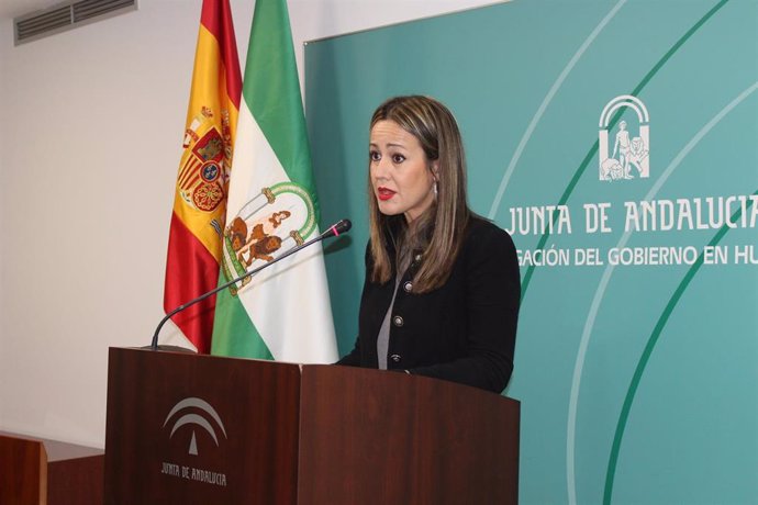 La delegada de la Junta de Andalucía en Huelva, Bella Verano, en rueda de prensa