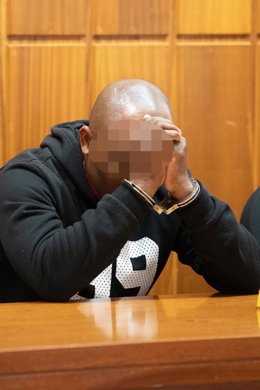 El acusado de matar a su mujer y amenazar a sus tres hijos durante el juicio