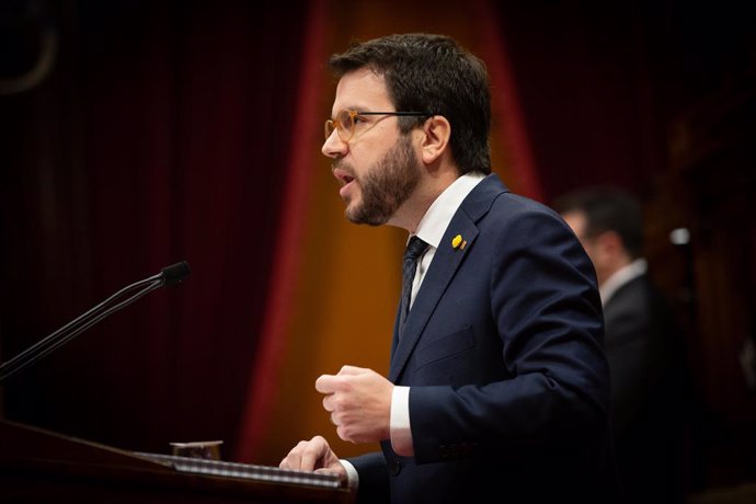 El vicepresident de la Generalitat, Pere Aragons, intervé durant una sessió plenria al Parlament de Catalunya, Barcelona (Catalunya, Espanya), 12 de febrer del 2020.
