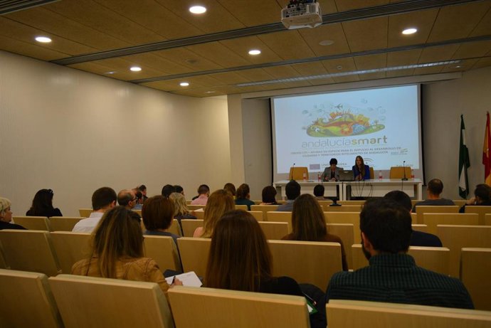 Imagen de las jornadas informativas celebradas por Junta de Andalucía y Diputación de Granada