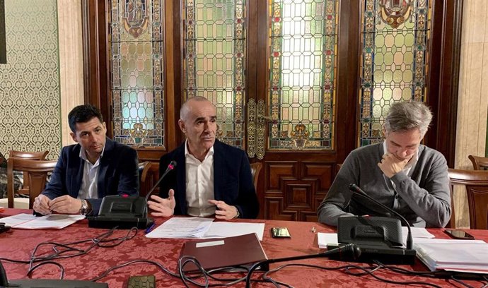 El concejal de Hábitat Urbano, Antonio Muñoz, en rueda de prensa