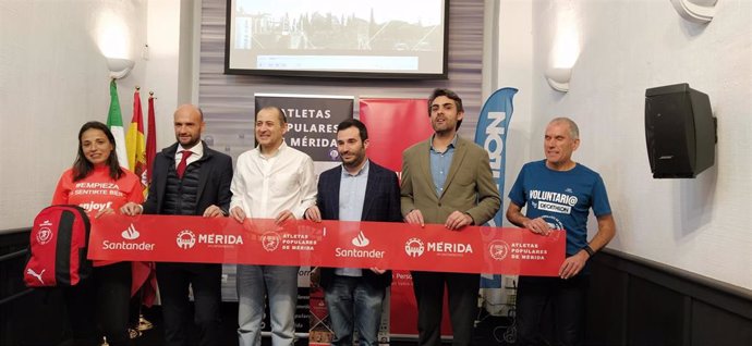 Presentación de la XVI Maratón de Mérida en el ayuntamiento