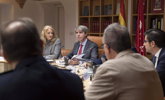 El consejerom de Transportes de la Comunidad, Ángel Garrido, en la reunión para presentar el Plan de Inspección de Transportes 2020