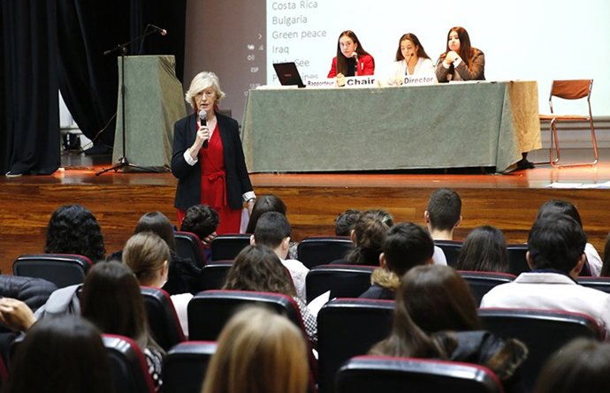 La consejera de Educación, Marina Lombó, durante su intervención en la jornada Global Classroom