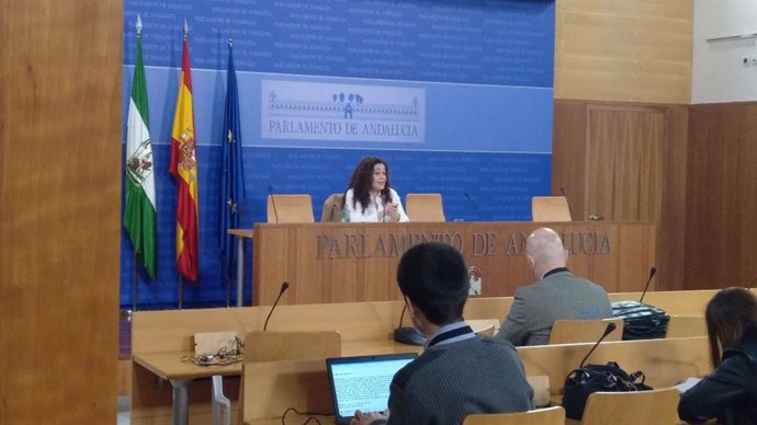 Rueda de prensa de la portavoz parlamentaria de Adelante Andalucía, Inmaculada Nieto.