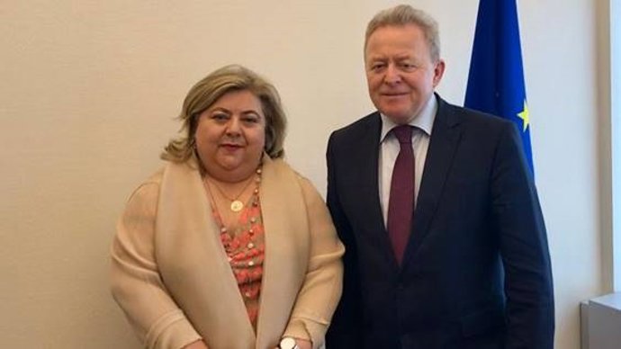 El PSOE traslada al comisario europeo de Agricultura su preocupación por la cris