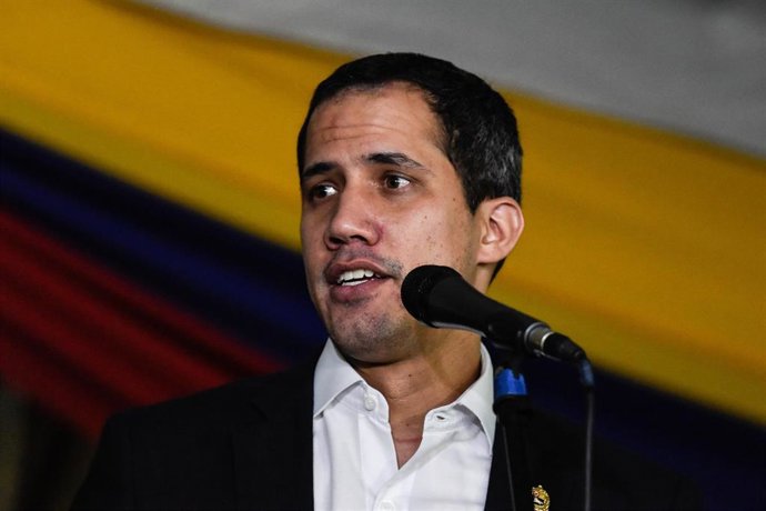 El autoproclamado "presidente encargado" de Venezuela, Juan Guaidó