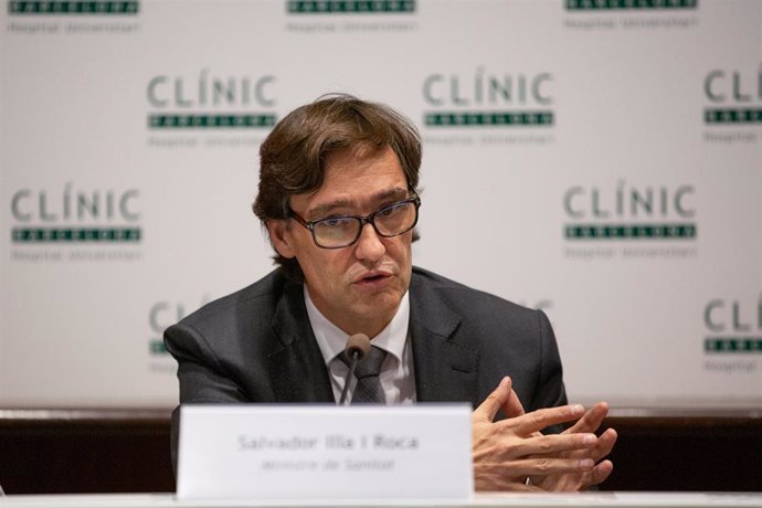 El ministro de Sanidad, Salvador Illa, durante su comparecencia para abordar la evolución del coronavirus, en el Hospital Clínic de Barcelona/Catalunya (España), a 12 de febrero de 2020.