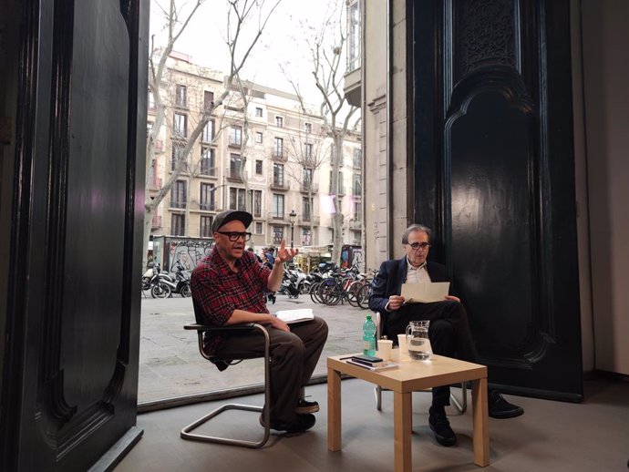 El tinent d'alcalde de Cultura de l'Ajuntament de Barcelona, Joan Subirats, i el director de la Virreina Centre de la Imatge, Valentín Roma, han presentat aquest dimecres els nous espais i la programació per l'any 2020.