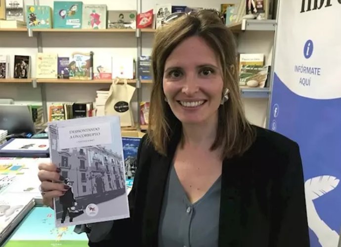 La periodista y escritora valenciana Cristina Sorio