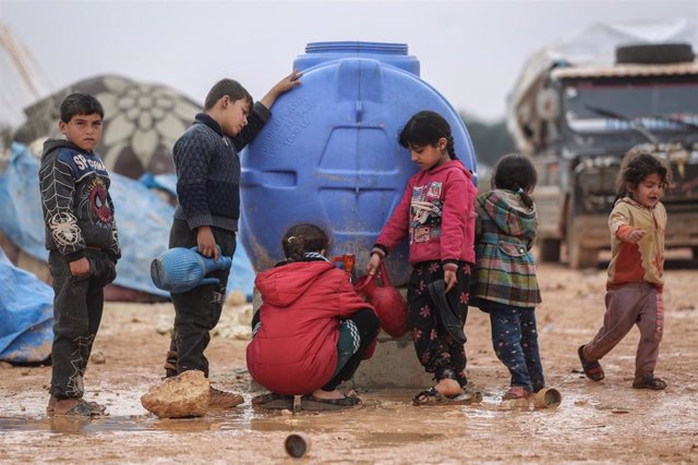 Niños desplazados en el noroeste de Siria