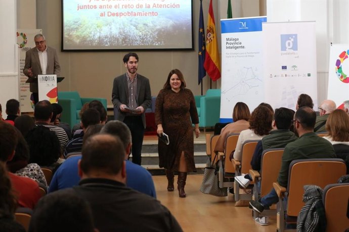 La vicepresidenta de la Diputación de Malaga Natacha Rivas en la jornada en La Noria sobre despoblación