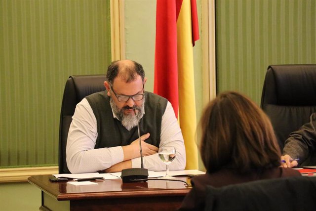El director de la Agencia de Estrategia Turística de Baleares (Aetib), Manuel Porras, en comisión parlamentaria