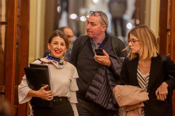 La ministra de Trabajo, Yolanda Díaz, a su salida de la sesión Plenaria en el Congreso de los Diputados.