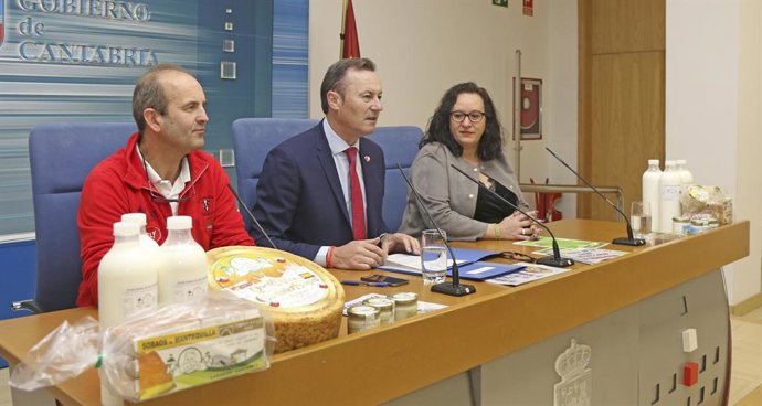 Cantabria pide 4 céntimos más por litro de leche para "salvar" al sector: "Es la