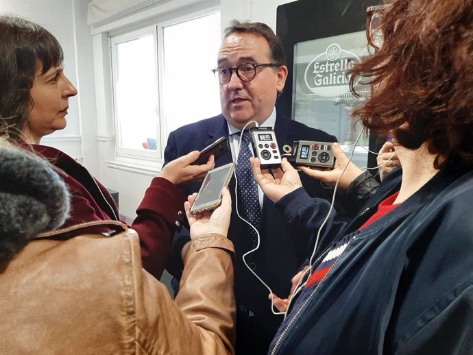 El presidente de la Federación Española de Hostelería, José Luís Yzuel, presenta en Lugo el Primer Campeonato de Tapas y Pinchos.