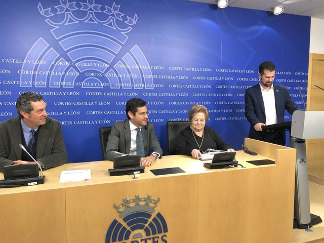 De izquierda a derecha: Manuel Escarda, Eduardo Ranz, Mercedes Abril y Luis Tudanca.