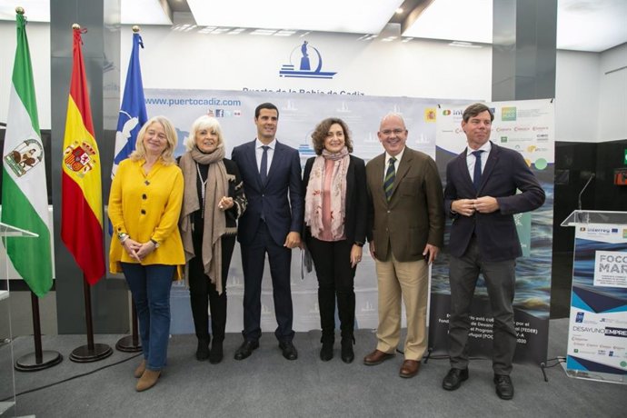 El presidente de Zonas Francas de las Américas con la presidenta de la Autoridad Portuaria de Cádiz