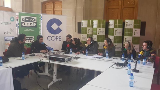 El presidente de la Diputación de Jaén, Francisco Reyes, participa en el Día de la Radio