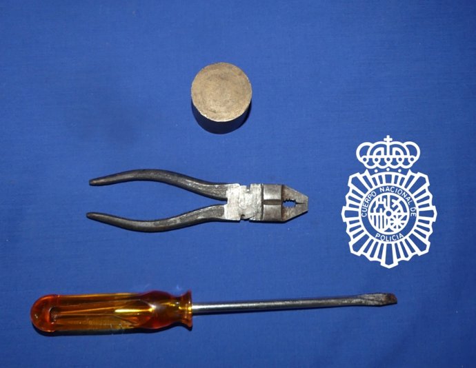 Destornillador utilizado en el atraco.