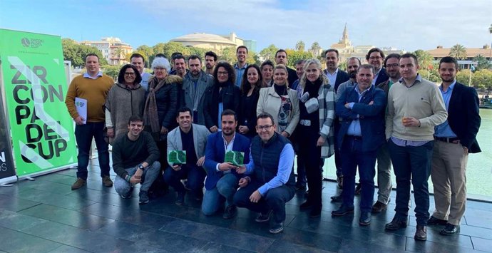 El restaurante Abades Triana acoge la presentación del nuevo circuito de pádel, Zircon Padel Cup.