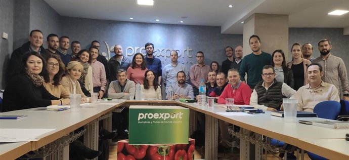 Encuentro organizado por Proexport con ingenieros agrónomos de sus empresas asociadas y técnicos de la Consejería de Agricultura para abordar el cumplimiento del Decreto Ley de Protección Integral del Mar Menor