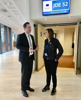 Valoración De Comisiones . Son Paula Y Ponente Dictamen Sobre Cambio Demográfico . Paula Fernandez.Consejera De Presidencia.Europa.Comite Regiones.13 Feb 20