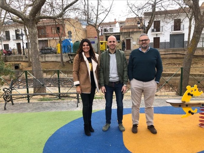 La delegada de Justicia, Administración Local y Turismo visita Villaueva del Trabuco