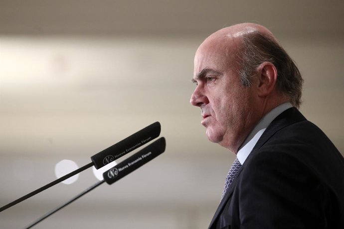 El vicepresidente del Banco Central Europeo, Luis de Guindos, interviene en un Desayuno Informativo de Fórum Europa en el Hotel Palace de Madrid (España), a 13 de diciembre de 2019.
