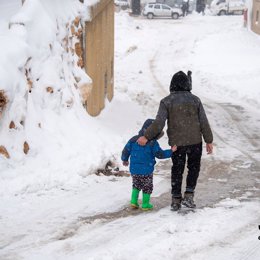 Casi 30.000 refugiados sirios soportan condiciones climáticas extremas en Líbano, denuncia ACH