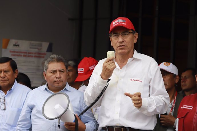 Perú.- El presidente de Perú acepta las dimisiones de tres ministros en mitad de