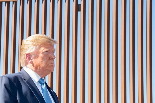 Trump wants to divert more money from the Pentagon for the construction of the wall on the border with Mexico El presidente de Estados Unidos, Donald Trump.