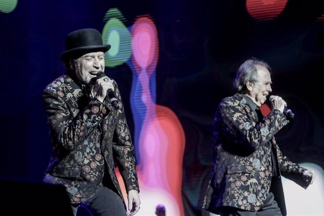 Los cantantes Joaquín Sabina y Joan Manuel Serrat actúan en el WiZink Center de Madrid el 20 de enero del 2020.