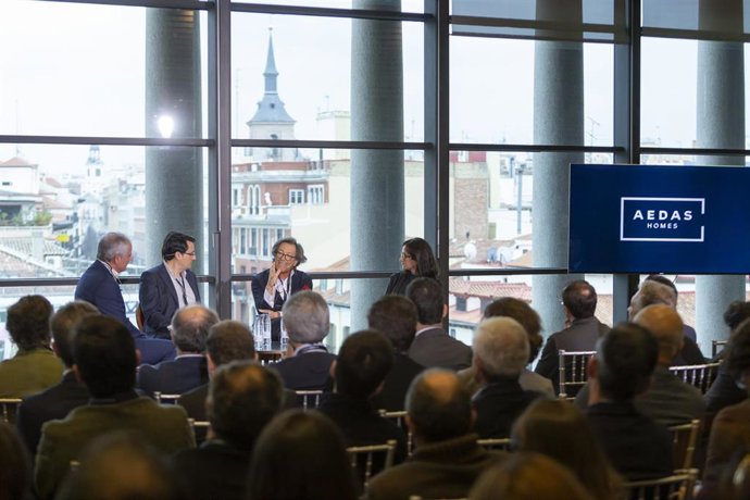 Encuentro de arquitectos de Aedas Homes