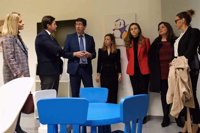 El vicepresidente de la Junta visita los juzgados de El Ejido (Almería)