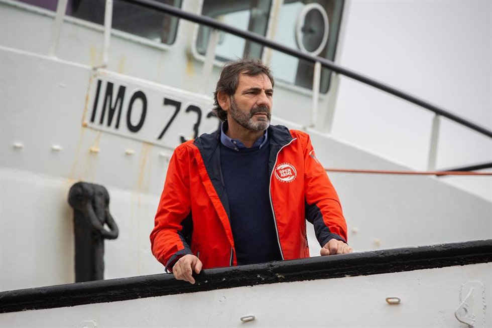 El director de Proactiva Open Armas, scar Camps, momentos antes de atender a los medios de comunicación desde el barco 'Open Arms'   para informar sobre la situación en el Mediterráneo, en Barcelona (Catalunya /España), a 14 de febrero de 2020.