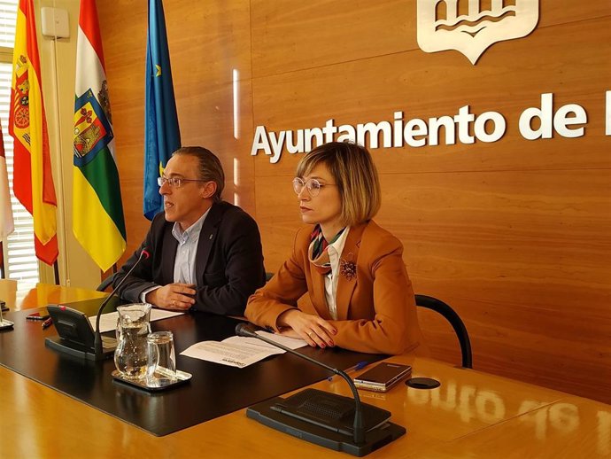 Los concejales 'populares' en el Ayuntamiento de Logroño Penélope Ramírez y Ángel Sáinz piden mayor dialogo al Equipo de Gobierno