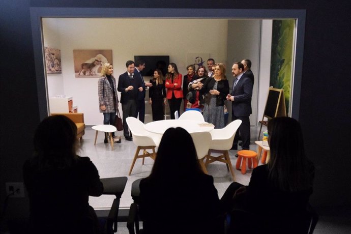 El vicepresidente de la Junta visita una sala Gesell en El Ejido (Almería)