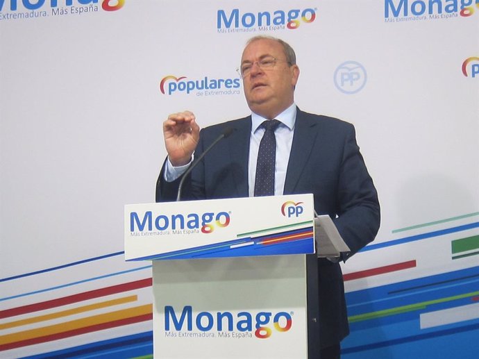 Monago reprocha al Gobierno el "desprecio" a las organizaciones agrarias y a Var