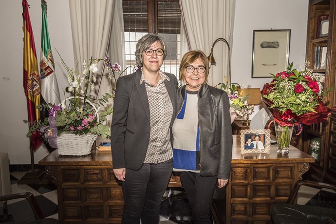 Leire Iglesias y Rosario Cordero mantienen una primera reunión institucional