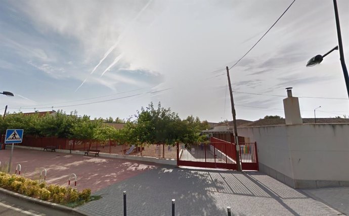 Imagen del colegio Victorio Macho de Burguillos de Toledo en Google Street View