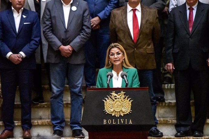 22 January 2020, Bolivia, La Paz: Interim President of Bolivia Jeanine Anez delivers an address to the nation at the Presidential Palace to mark the anniversary of naming Bolivia the "Plurinational State of Bolivia" by former President Evo Morales in 20